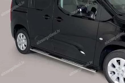 MISUTONIDA OVAL SIDE BARS WITH INTEGRATED PLASTIC FOOTSTEPS OPEL Combo