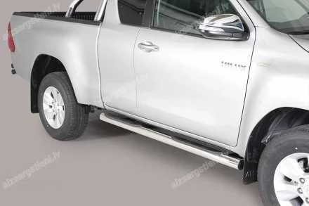 MISUTONIDA ROUND SIDE BARS WITH PLASTIC FOOTSTEPS TOYOTA Hilux