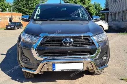 METEC PRIEKŠĒJAIS ZEMAIS AIZSARGSTIENIS AR AIZSARGPLĀKSNI TOYOTA Hilux